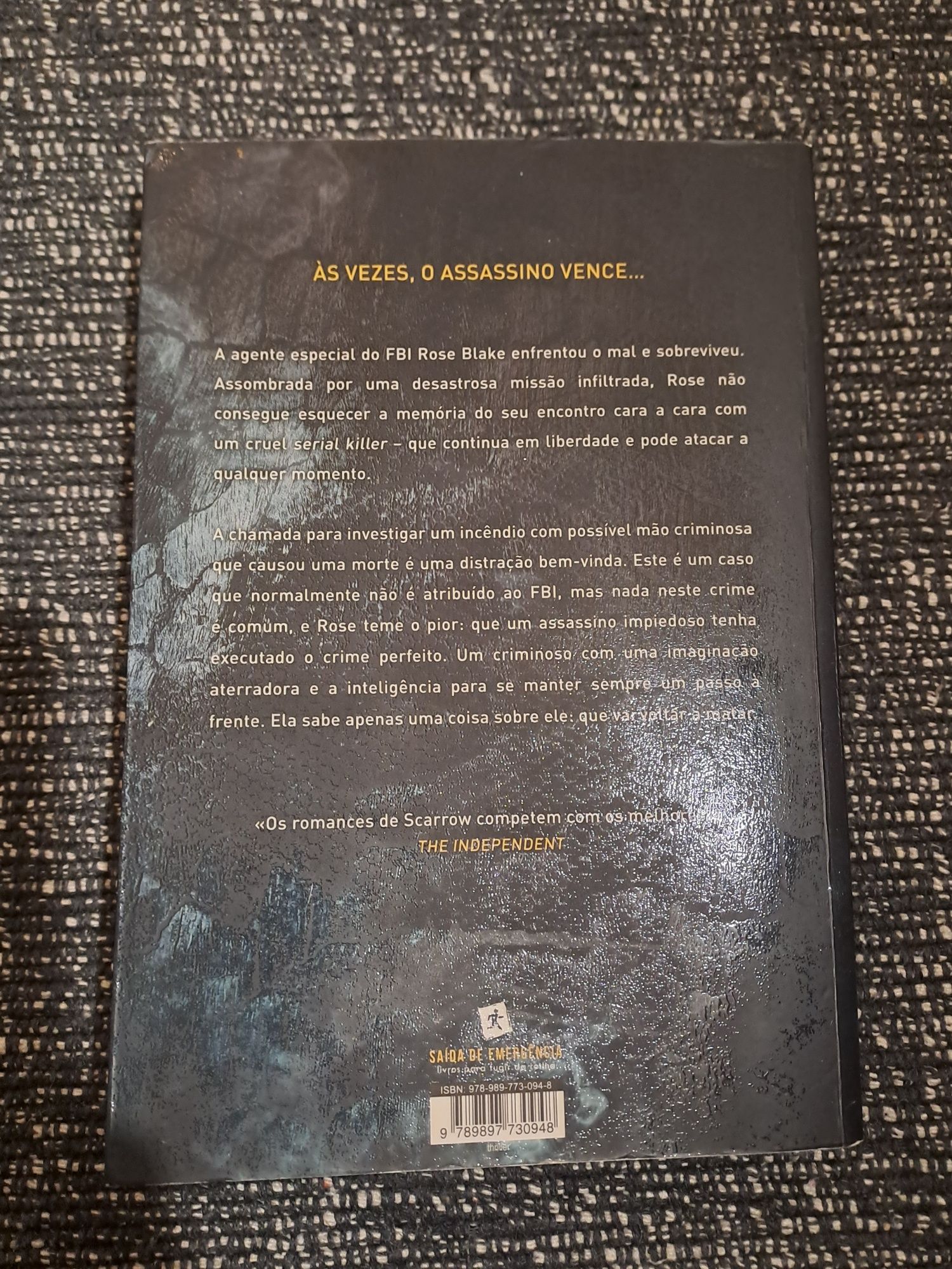 Livro "Brincar com a Morte"