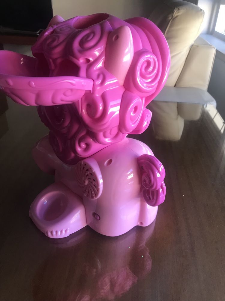 Pinkie Pie Party Popper da marca Playskool Friend