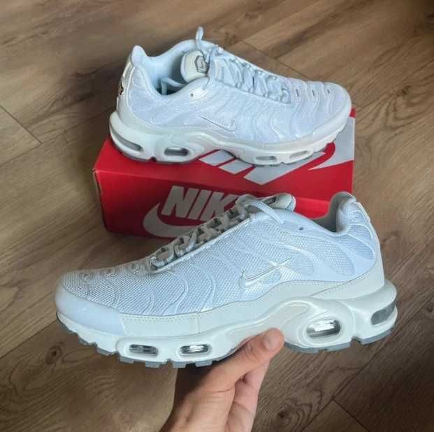 Buty damskie Trampk Nike_Air_Max_TN_Plus_White R.44