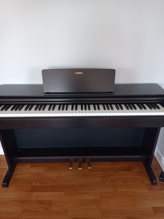 pianino cyfrowe Yamaha ydp 143R