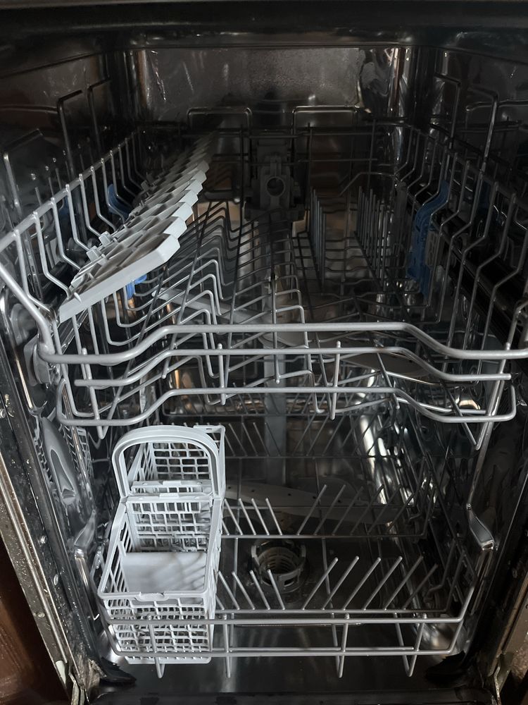 Посудомийка INDESIT