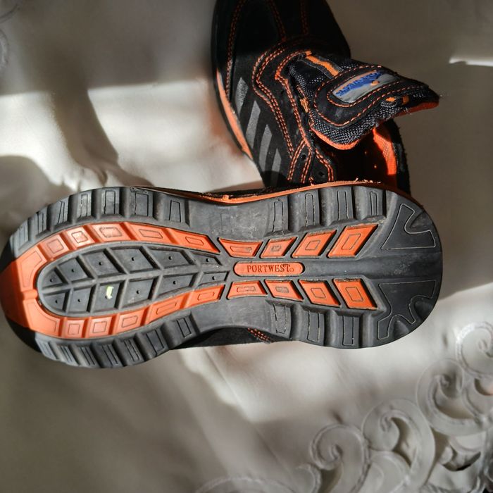 Buty robocze PORTWEST FW34 r 40 firmowe.