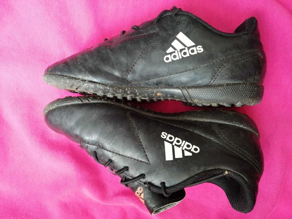 Adidas r. 31 TURFY halówki