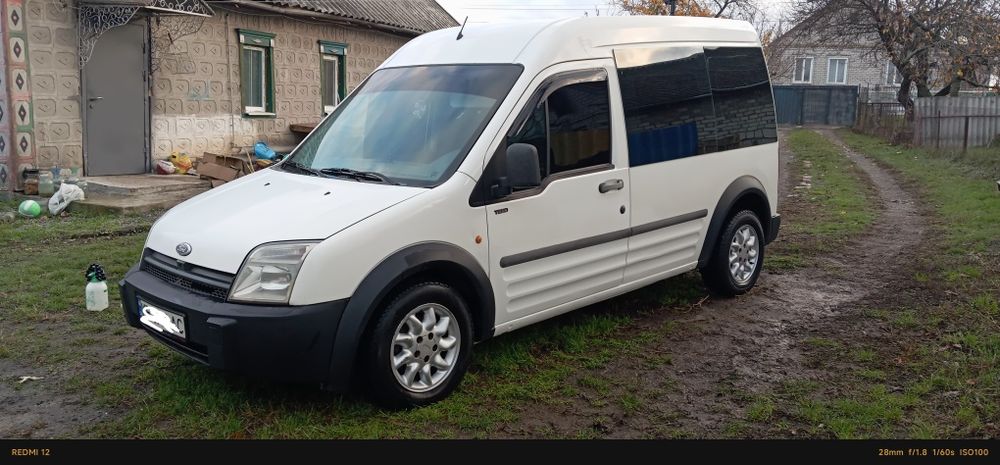 Продам Ford transit connect 1.8