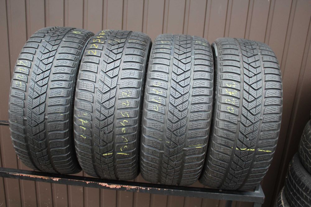 225 40 R18  Pirelli Winter Sottozero 3