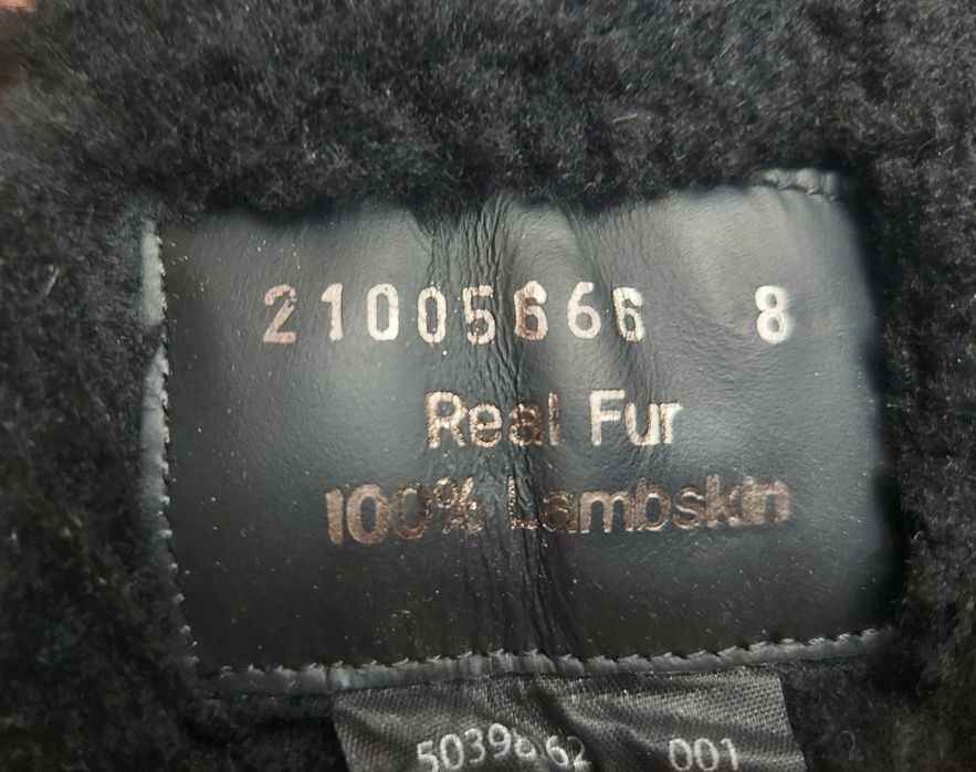 ботінки зимові фірми brunello cucinelli Boss оригінал

Розмір по бірці