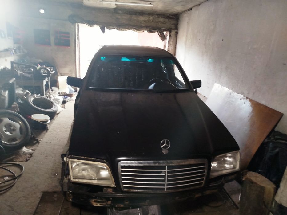 Розбірка mercedes w202  c class м 111.961 2.2 бензин кузовні деталі