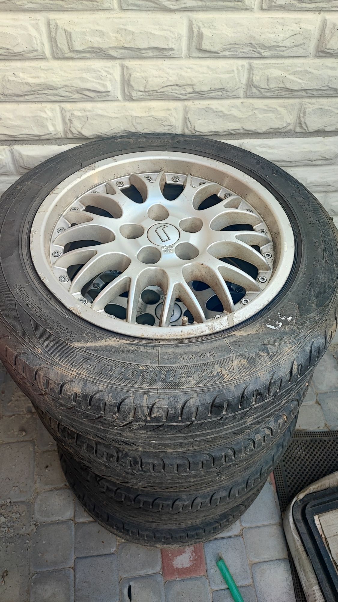 R16 5x100 комплект дисків з літом