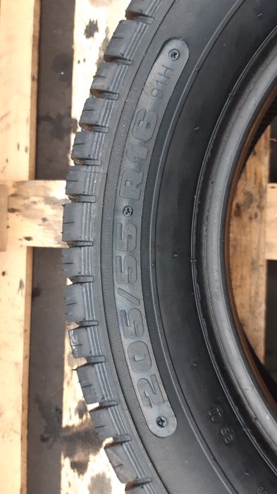 Opony Wielosezonowe 205×55×16×.Po 200 zł szt montażem.GWARANCJA 2 lata