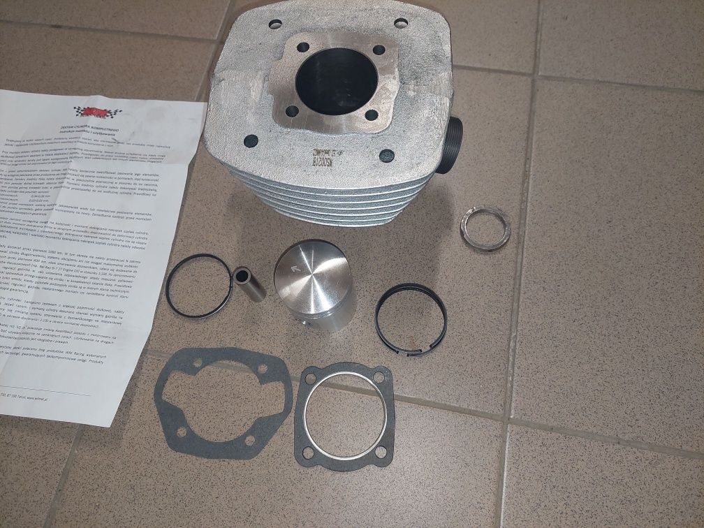 Nowy zestaw naprawczy silnika wsk 125 cylider zeliwny tlok pierscienie