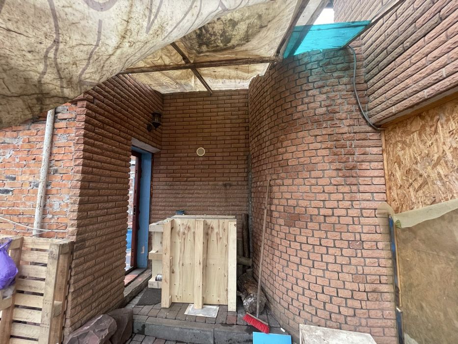 Продаж двоповерховий будинок, приватизована ділянка 6сот, 5км до Києва