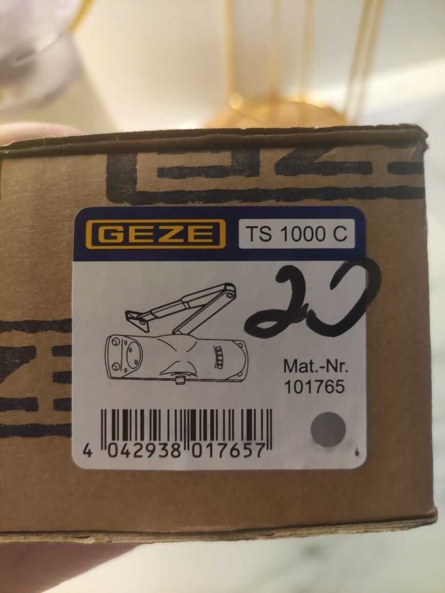 Samozamykacz GEZE TS 1000C
