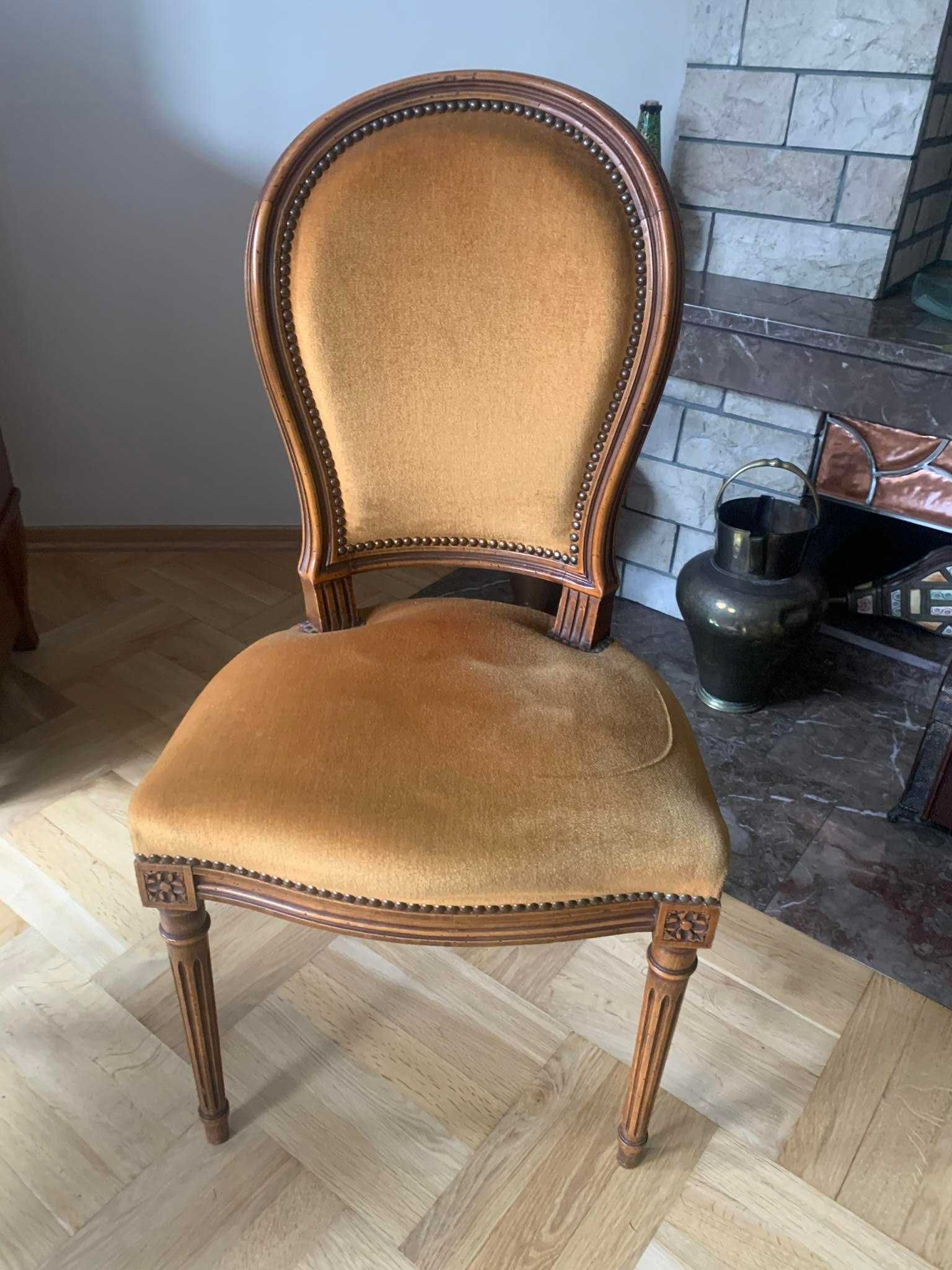 Dwa antyczne krzesła Ludwik XV