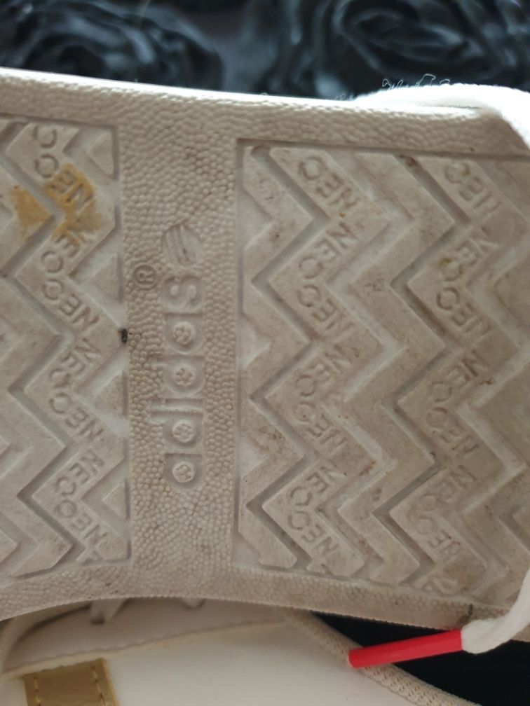 Ténis 38 adidas cor branco