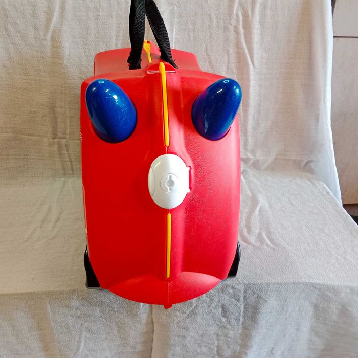 Walizka trunki na kółkach