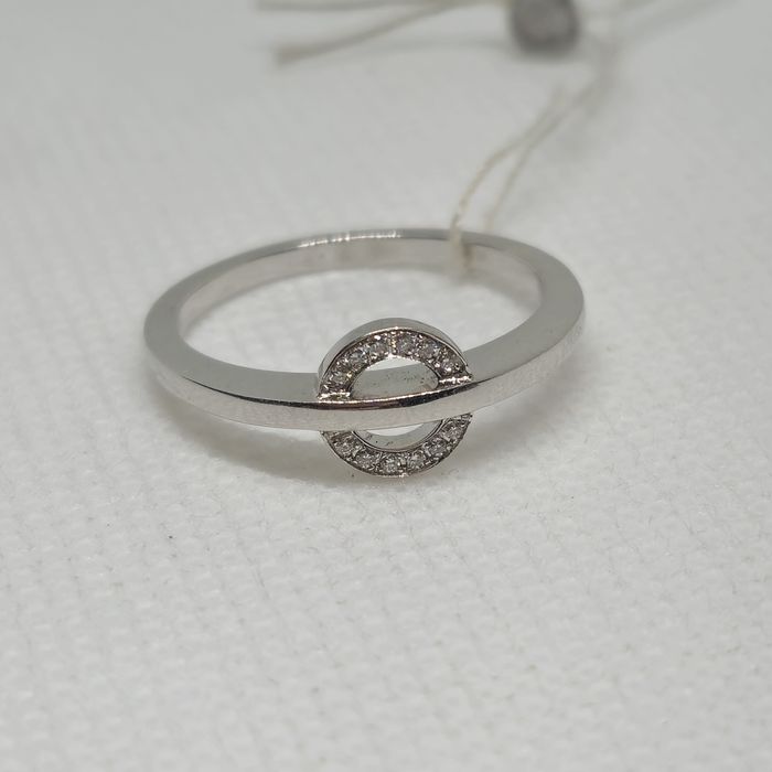 Каблучка з білого золота з діамантами. Бренд Zarina. Нова.