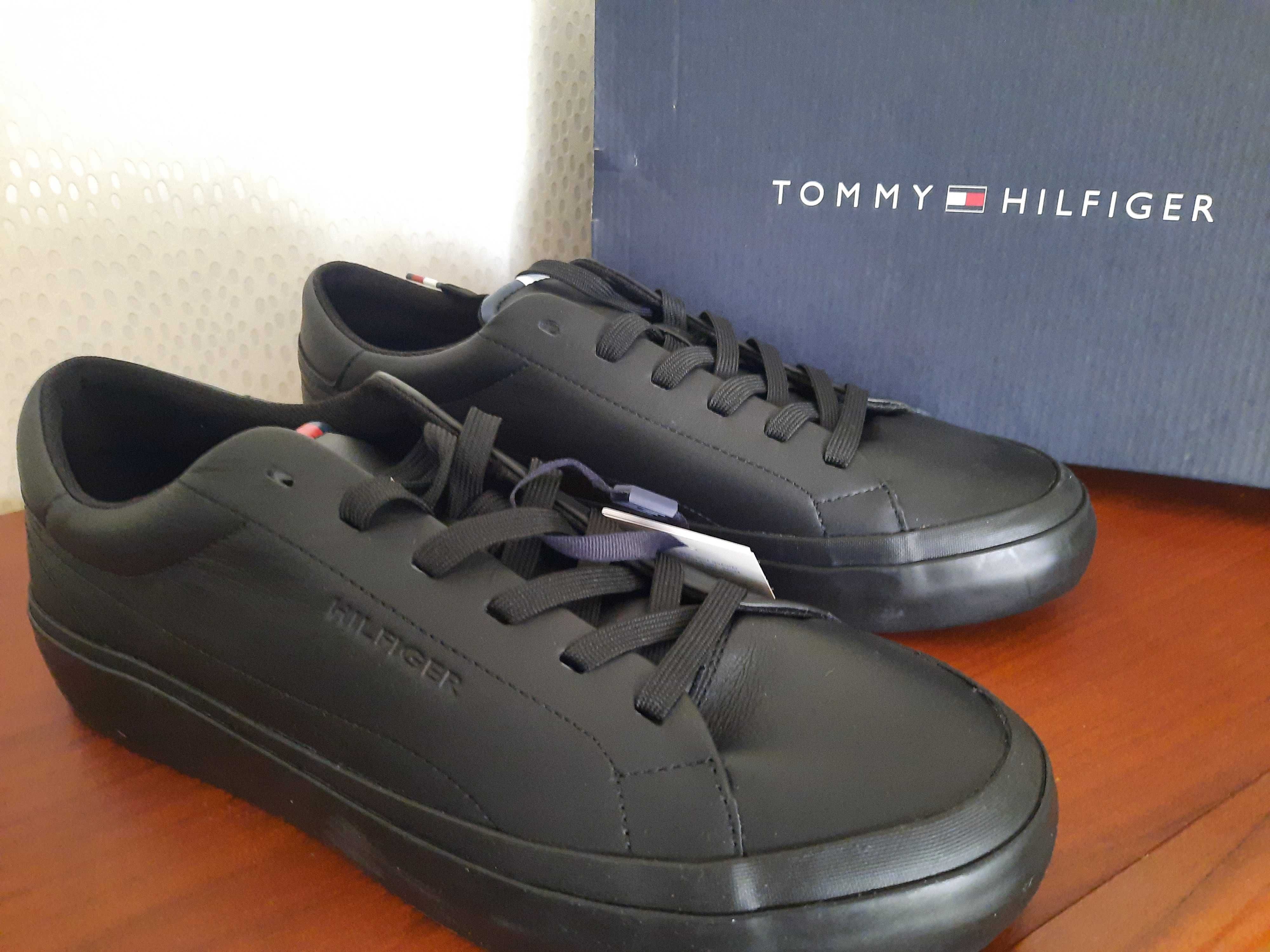 Tommy Hilfiger кеди , кросівки