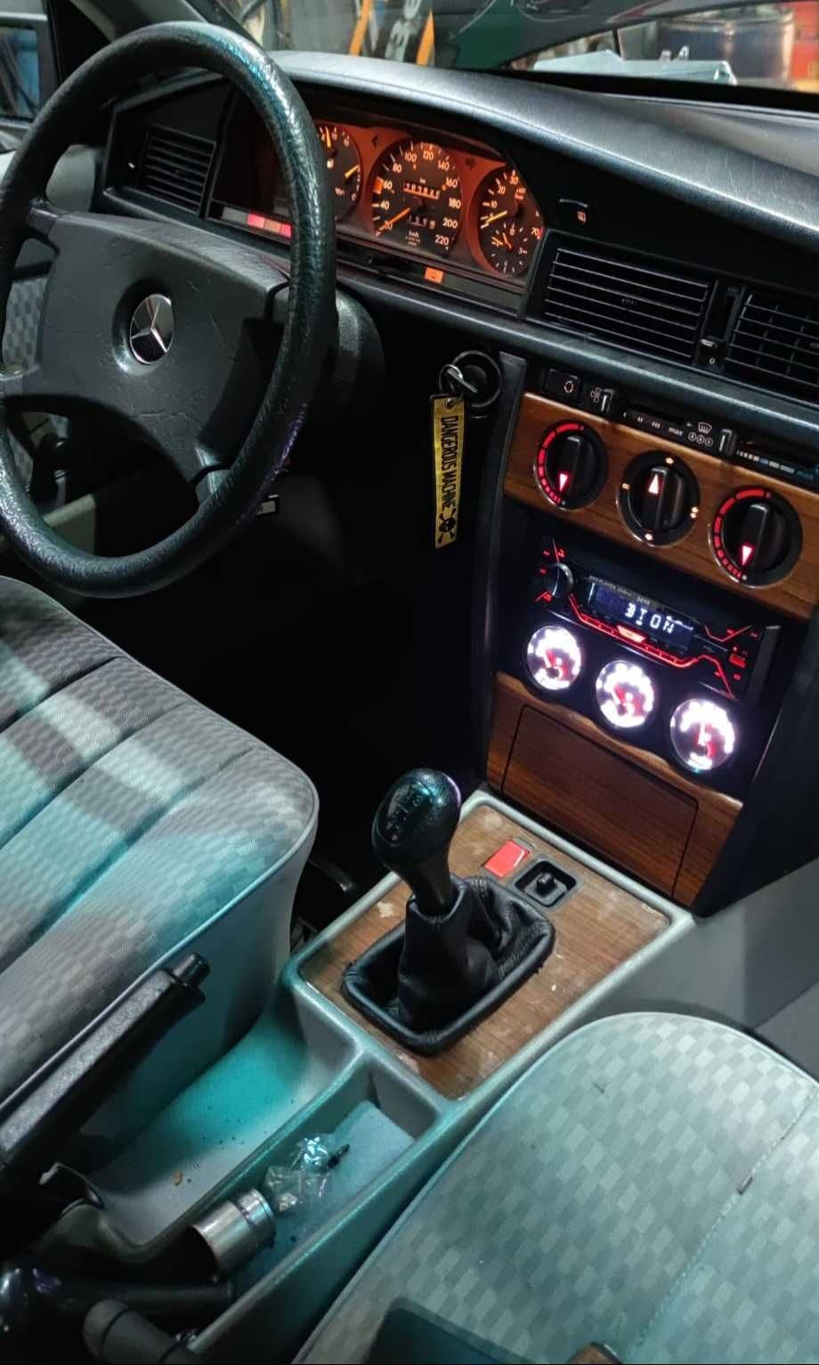 MERCEDES 190E 2.0 W201