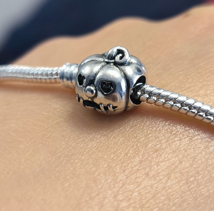 Charms Dynia  srebro najwyższej próby 925 seria Halloween