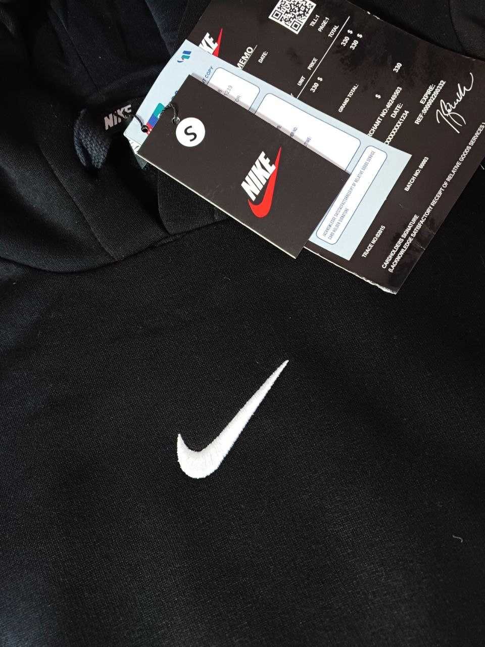Худі Nike чорного кольору