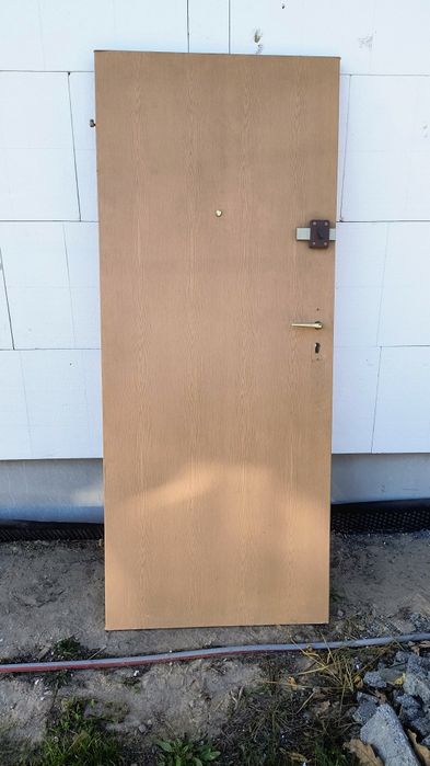 Drzwi zewnętrzne na budowę