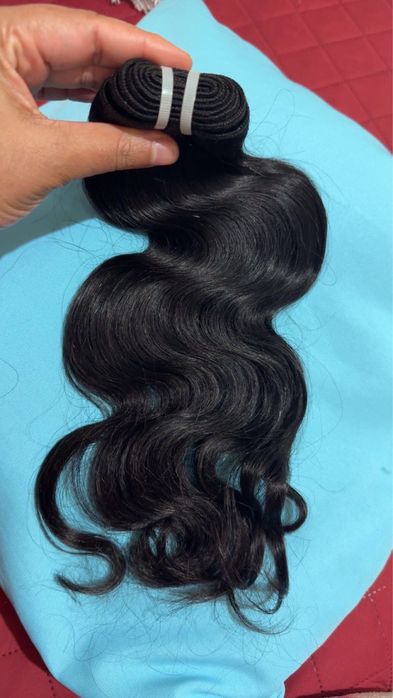 Cabelo humano ondulado cada 100g 60€