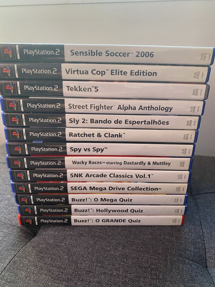 PS 2 Slim + 26 jogos + campainha Buzz