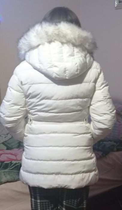 Зимова біла куртка
