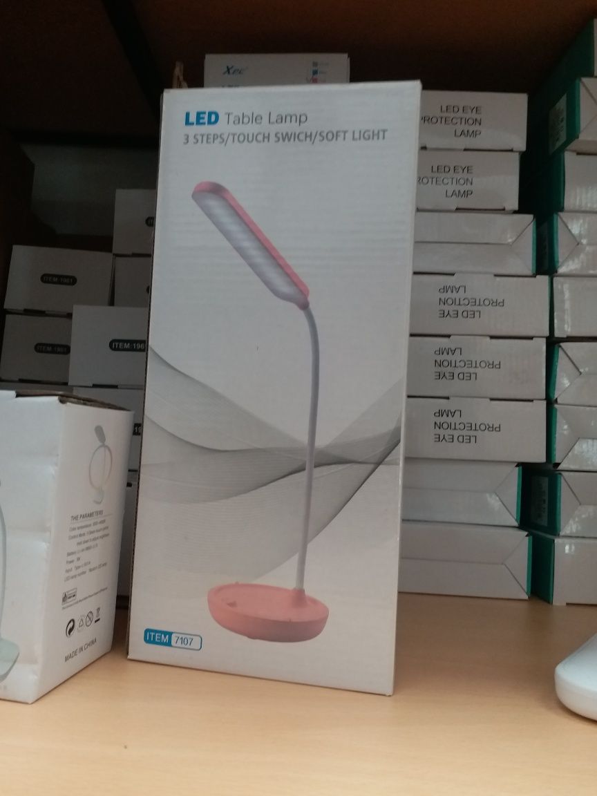 Lampka LED na biurko