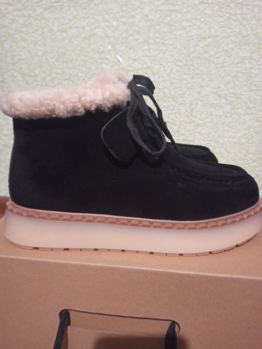 Ботинки новые натуральная замша и мех