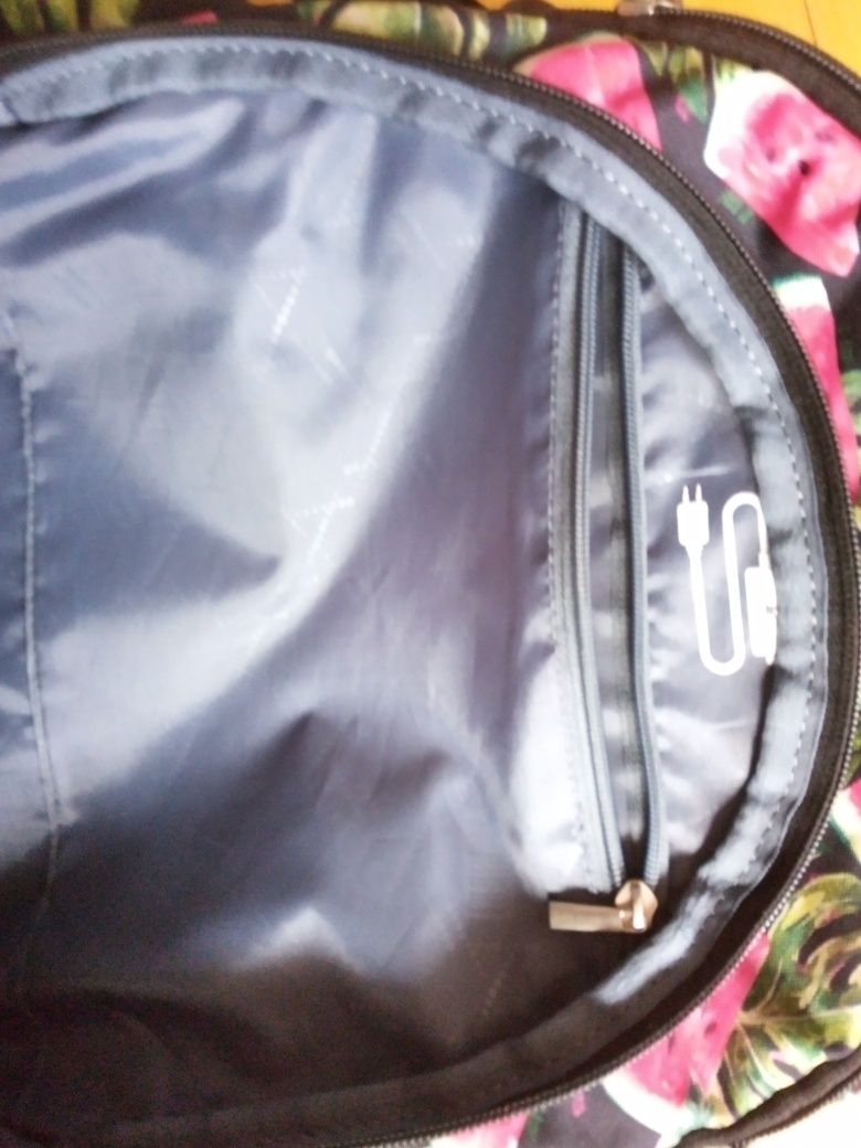 Plecak szkolny w arbuzy ST. RIGHT