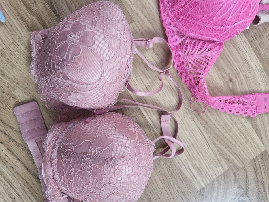 Komplet biustonoszy różne wzory push up ponad 40 sztuk