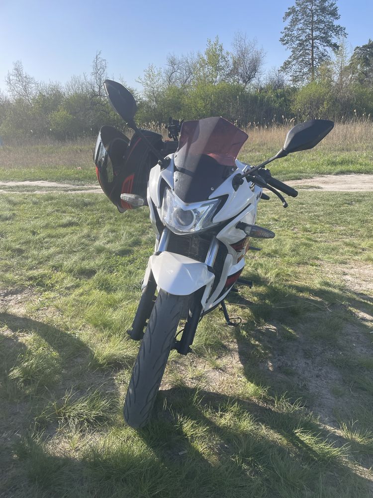 Мотоцикл Lifan kpr 200