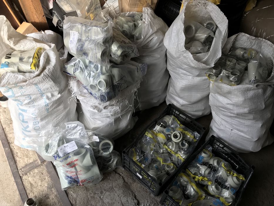 Муфта наружна і внутрішня Vesbo d40x1 1/4 під пайку