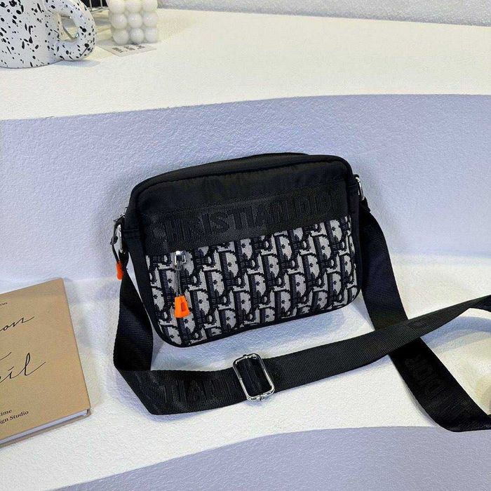 Malas e carteiras homem várias cores e modelos