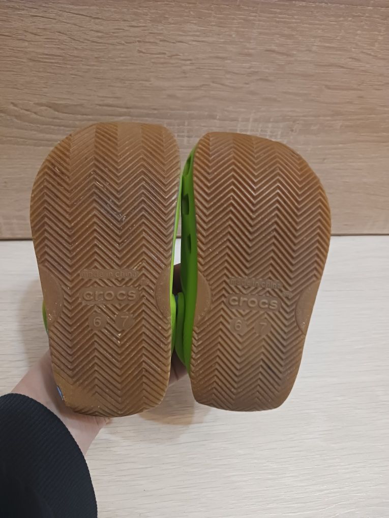 Zielone buty Crocs 6/7 rozm. 22/23