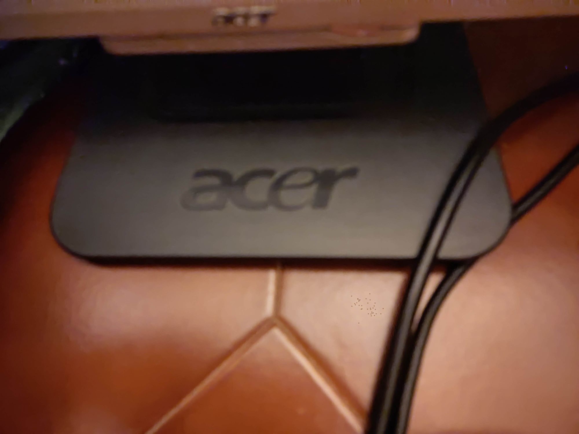 Monitor acer pouco usado