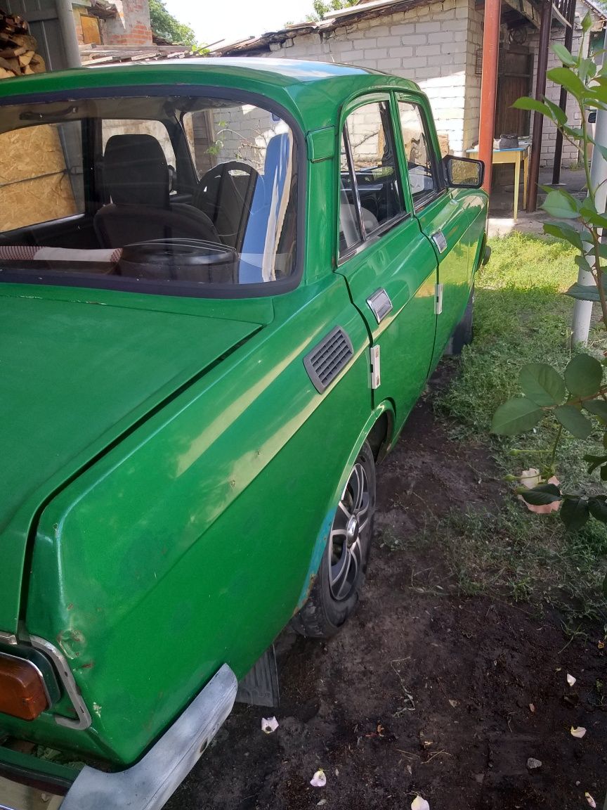 Продам  москвич 2140