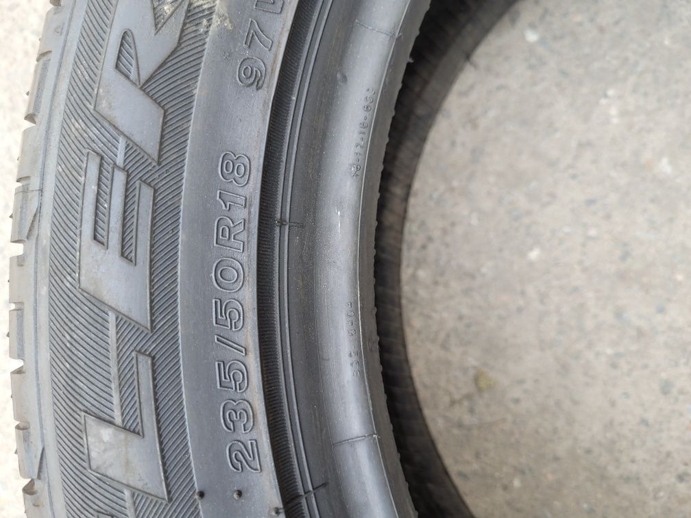 235 50  R18 Bridgestone