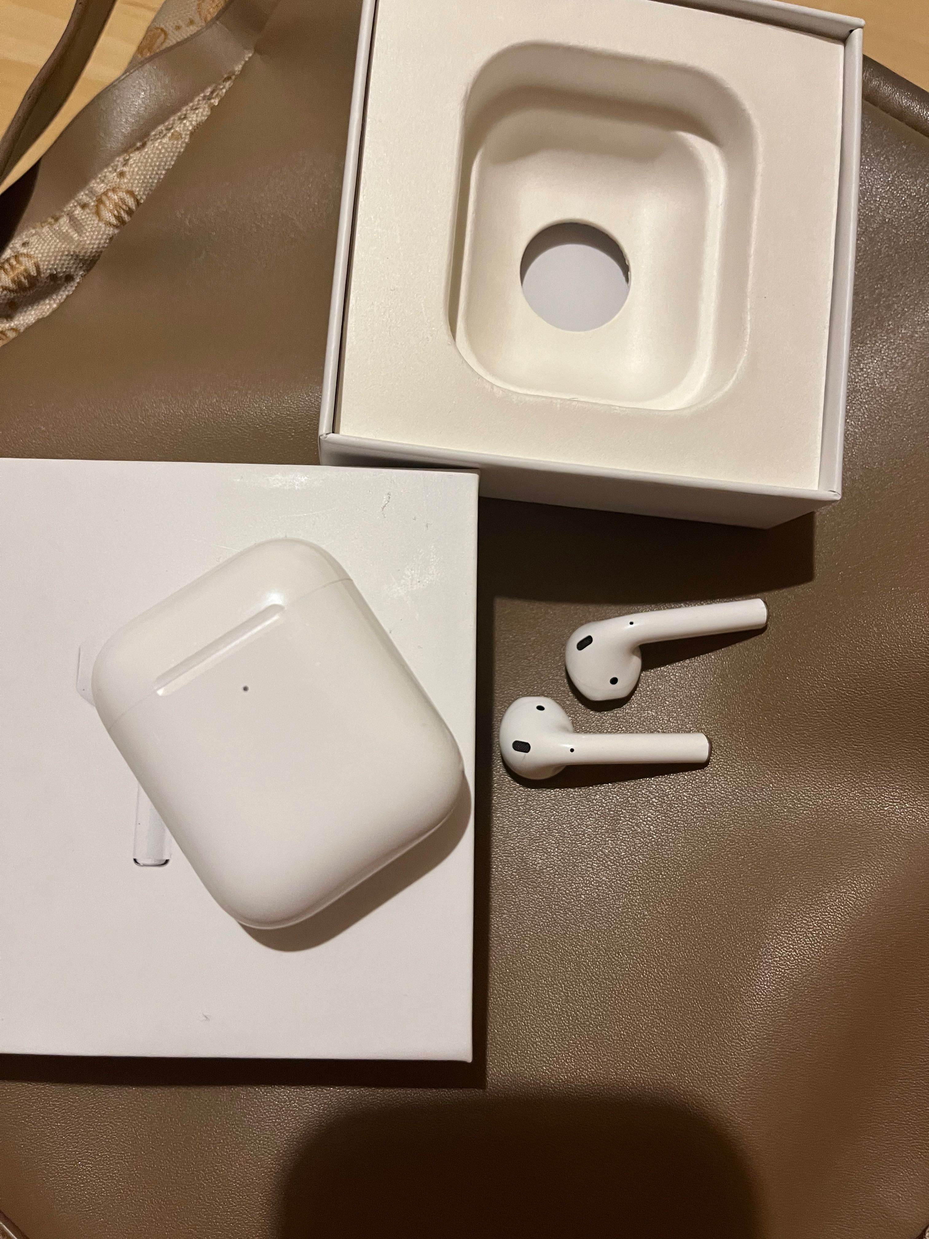 Słuchawki AirPods 2