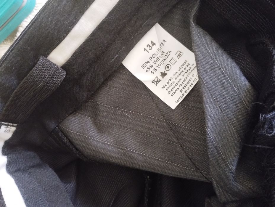 Spodnie eleganckie i kamizelka rozm. 134