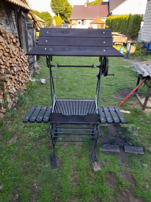 Grill ogrodowy kuty