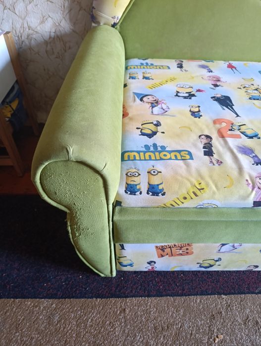 Дитячий диван вживанний