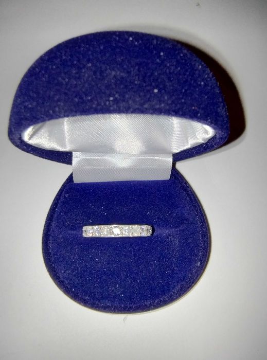 Platynowa obrączka pół eternity z diamentami 1,00 ct