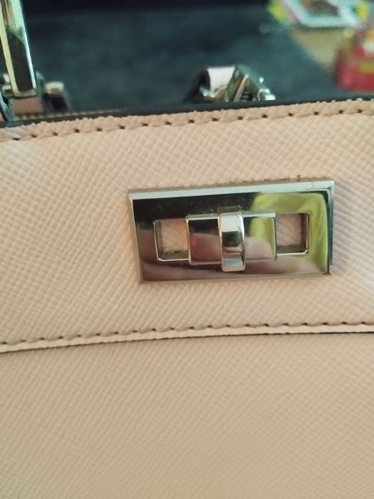 Mala Guess rosa claro