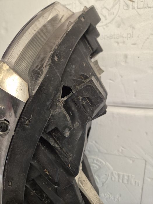 Kia Optima reflektor lewy xenon