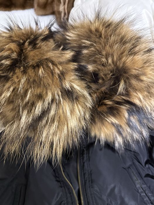 Куртка зимняя продам черная натуральный мех енот