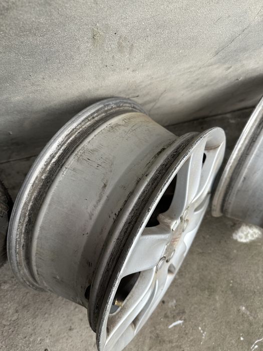 Литі диски r15 в чудовому стані