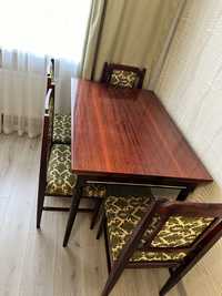 Продам стол раздвижной  1,20*0,8 со стульями и журнальным столиком