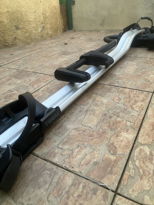 Barras de Tejadilho + 2 Suportes de Bicicleta